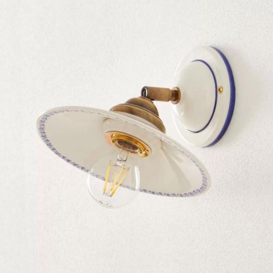 klasicky modry vzor malovana keramicka nastenna mediteransky lampa rustikalny lampa osvetlenie vidiecky styl sedliacky dom predsien chodba lampy taliansky toskansky rucne malovane lampy lameridiana sedliacky dom.jpg